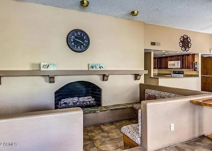 Lux Scottsdale